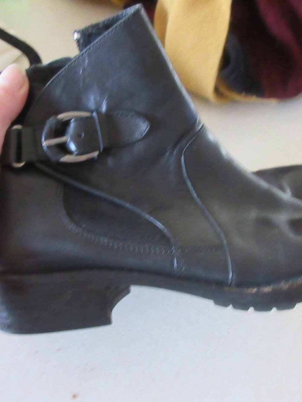 Circa Joan & David CJBronson black leather zip ankle boots 6.5 m